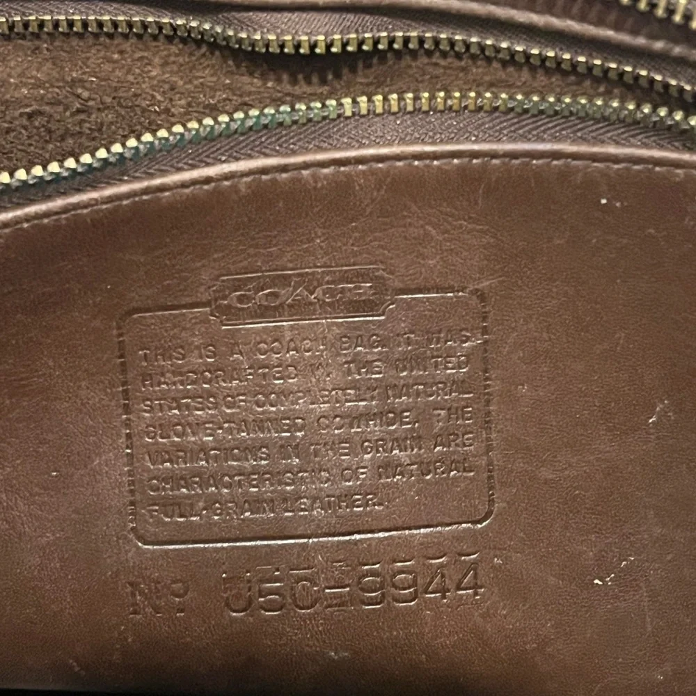 VINTAGE Coach Taylor Zip Crossbody Bag Leather 9944 MADE IN USA